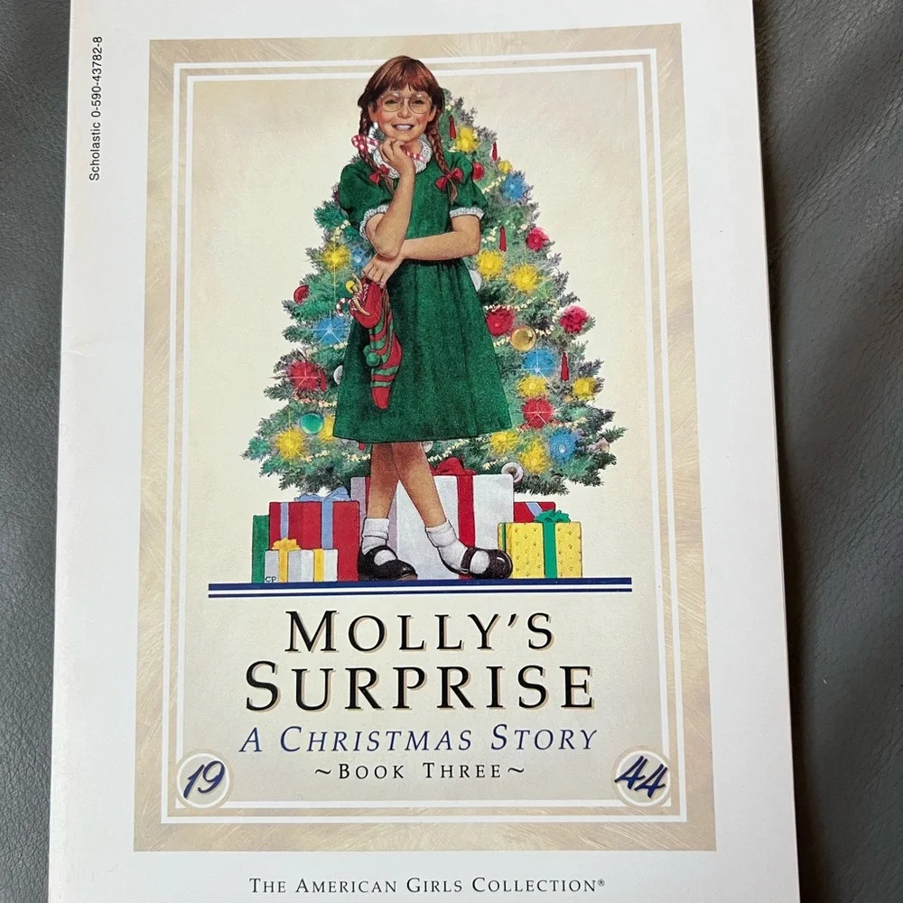 American Girl Molly’s Surprise book- early edition